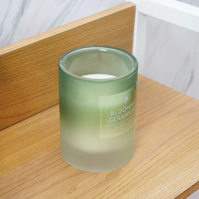 Gambar Breathe Green Geranium Rose Blooming Geraniums Lilin Aromaterapi 130 gr