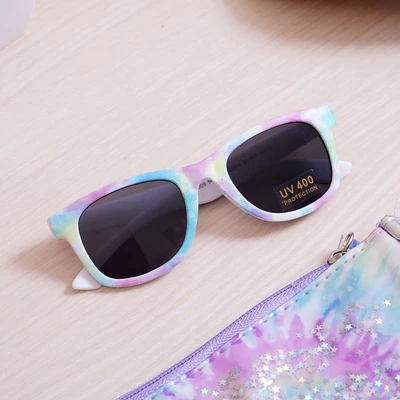 Gambar Ataru Kacamata Anak Dengan Pouch Tie Dye