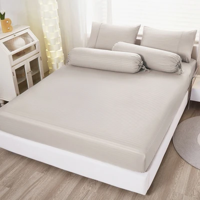 Gambar Informa 160x200 cm Set 5 Pcs Seprai Queen Microfiber Emboss - Cokelat