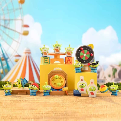 Gambar Pop Mart Minifigure Pixar Alien Party Games Random