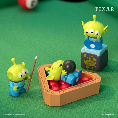 Gambar Pop Mart Minifigure Pixar Alien Party Games Random