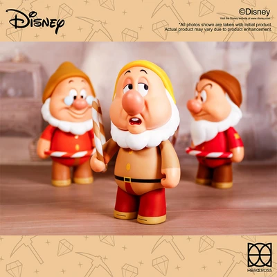 Gambar Herocross Figure Hoopy Snow White Sneezy
