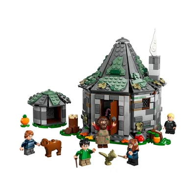 Gambar LEGO Harry Potter Hagrids Hut An Unexpected Visit 76428