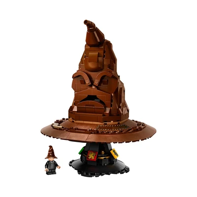Gambar LEGO Harry Potter Talking Sorting Hat 76429
