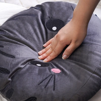 Gambar Ataru Bantal Sofa Polyester Cat Round - Abu-Abu