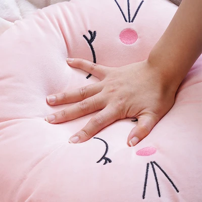 Gambar Ataru Bantal Sofa Polyester Cat Round - Pink
