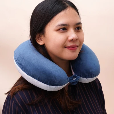 Gambar Passport 30x30 cm Bantal Leher Travel - Biru Ocean