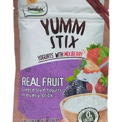 Gambar Dentalight Yumm Stix Camilan Anjing All Life Stages Yogurts & Mix Berry 70 gr