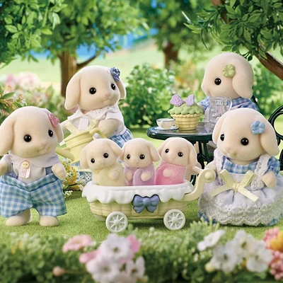 Gambar Sylvanian Families Set Boneka Flora Rabbit Family