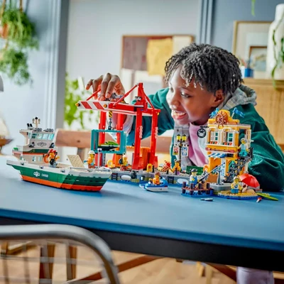 Gambar LEGO City Seaside Harbor With Cargo Ship Set 1226 Pcs 60422 - Mix