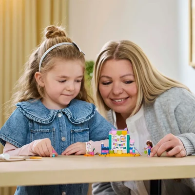 Gambar LEGO Gabbys Dollhouse Crafting With Baby Box 10795