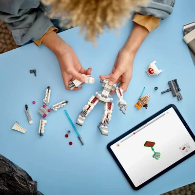 Gambar LEGO Star Wars Luke Skywalker X Wing Mech Set 195 Pcs 75390 - Putih