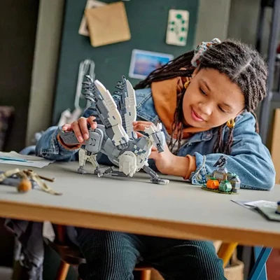 Gambar LEGO Harry Potter Wizarding World Buckbeak Set 723 Pcs 76427 - Abu-abu