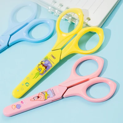 Gambar Deli Gunting Anak Dengan Cover Spongebob Random