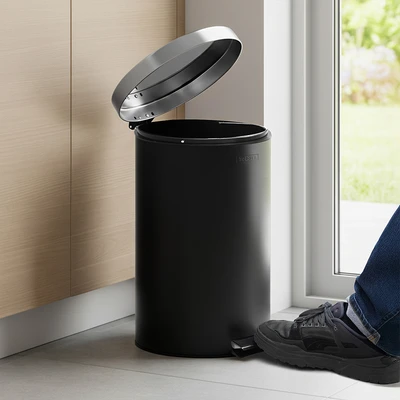 Gambar Krisbow Tempat Sampah Pedal Stainless Steel Round 12 Liter V2 - Hitam