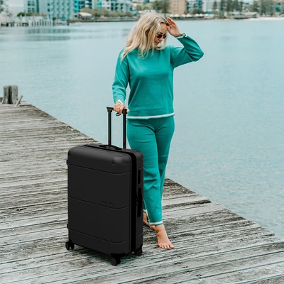 Gambar Heys Zen Koper PC TSA Lock Expandable 21 Inch - Hitam