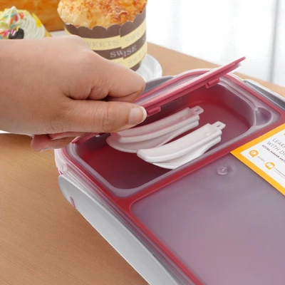 Gambar Picas Kotak Makan 2 Sekat Dengan Sendok & Garpu 1.1 Liter - Merah