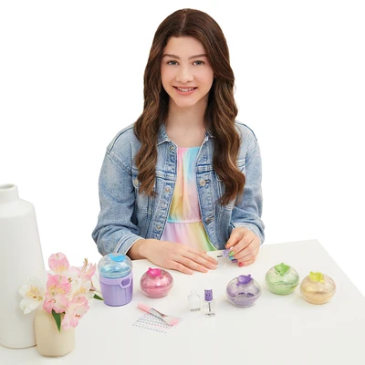 Gambar Make It Real Set Party Nails Glitter Studio