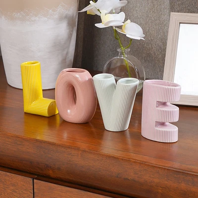 Gambar Informa Vas Bunga Keramik Love 30x4x9.7 cm Set 4 Pcs - Mix