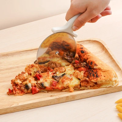Gambar Culinart Pisau Roda Pemotong Pizza - Krem Beige