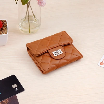 Gambar Ataru Dompet Quilted Dengan Clasp Random