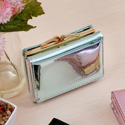 Gambar Ataru Dompet Glossy Shiny Random