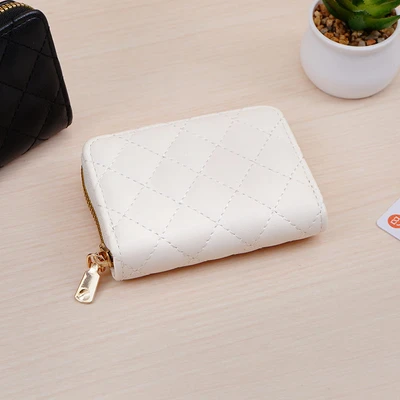 Gambar Ataru Dompet Kartu Quilted Random
