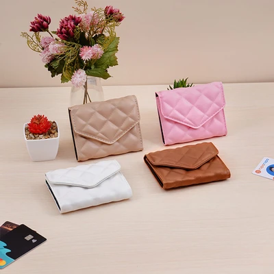 Gambar Ataru Dompet Triangle Cover Quilted Random