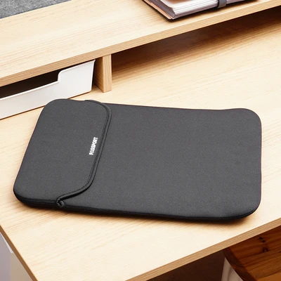 Gambar Passport Sarung Laptop Reversible - Hitam/Abu-Abu
