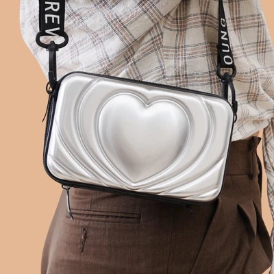 Gambar Ataru Tas Selempang Rectangle Heart Random