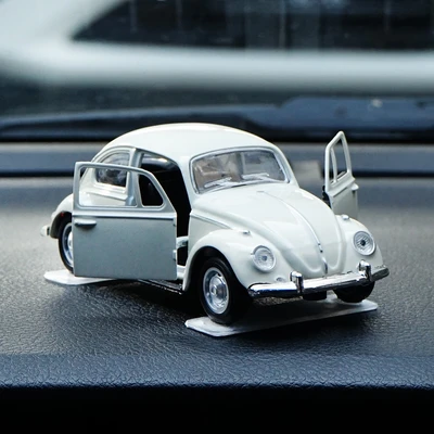 Gambar Otto Klasse Ornamen Dashboard Mobil Beetle - Putih