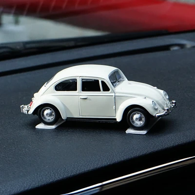 Gambar Otto Klasse Ornamen Dashboard Mobil Beetle - Putih