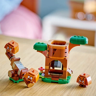 Gambar LEGO Super Mario Goombas Playground 71433