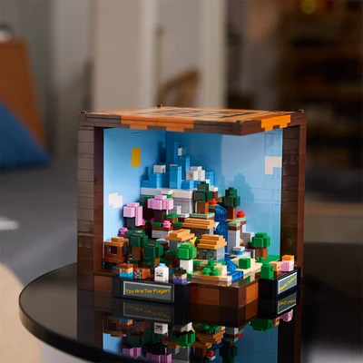 Gambar LEGO Minecraft The Crafting Table 21265