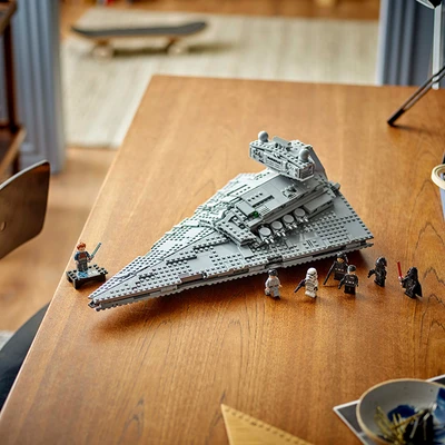 Gambar LEGO Star Wars Imperial Star Destroyer 75394