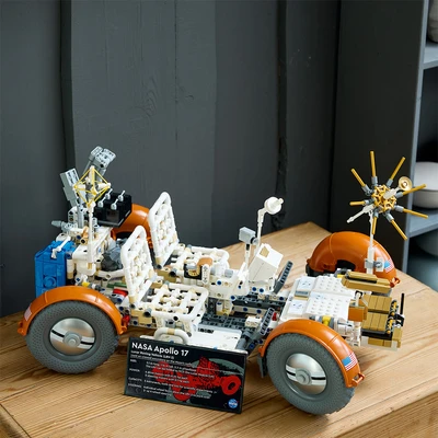 Gambar LEGO Nasa Apollo Lunar Roving Vehicle Lrv 42182