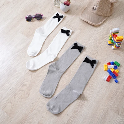 Gambar Ataru Set 2 Pasang Kaus Kaki Wanita Crew Black Ribbon -Mix