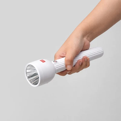 Gambar APA Senter Rechargeable 3 Watt 300 Lumen - Putih