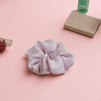 Gambar Ataru Ikat Rambut Scrunchy Satin Random