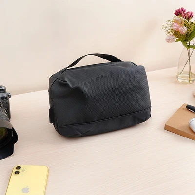 Gambar Passport Tas Organizer Gadget Dengan 14 Kompartemen - Hitam