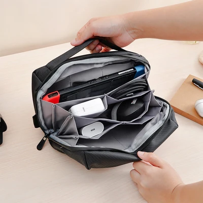 Gambar Passport Tas Organizer Gadget Dengan 14 Kompartemen - Hitam