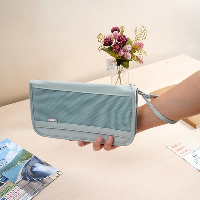 Gambar Passport Organizer Dokumen Travel - Hijau