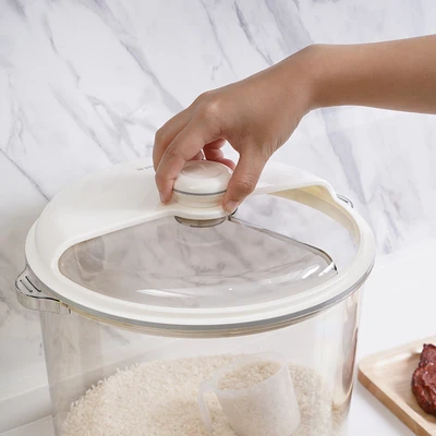Gambar Picas Tempat Beras Plastik Spin 12.5 Liter Transparan