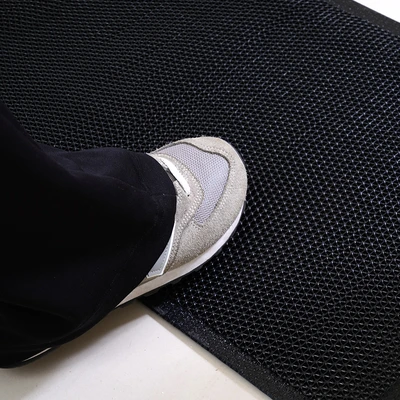 Gambar Krisbow Keset Pintu PVC Wary Grid 45x75 cm - Hitam