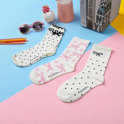 Gambar Ataru Kaos Kaki Wanita Crew Ribbon Random