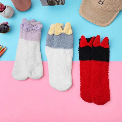 Gambar Ataru Kaos Kaki Winter Dengan Ribbon Random