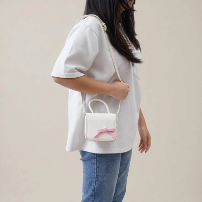Gambar Ataru Tas Selempang Bow Small Random
