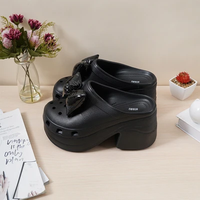 Gambar Ataru Ukuran 38 Sandal Wanita Clogs Platform - Hitam