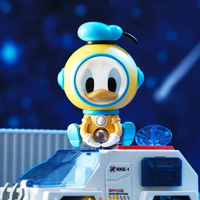 Gambar Lioh Toy Minifigure Disney Universe Space Gacha Random