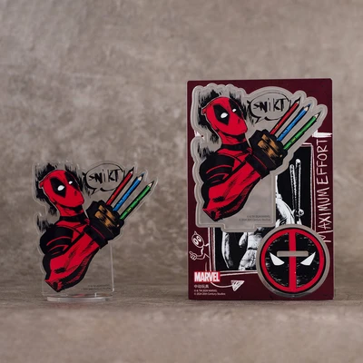 Gambar Top Gear Deadpool 3 Movie Miniatur Dekorasi Stand Akrilik S8 - Merah